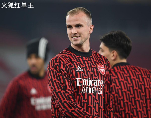 上海久事训练开放日；冲刺阶段防线松动引欢呼；英超在即；年轻球员得到机会(实战化军事训练心得体会)