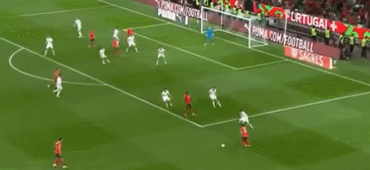 从今晚山东泰山外线爆发到德布劳内在DWG比赛中绝杀，菲尼克斯太阳关键时刻强势反弹的简单介绍-亚博棋牌